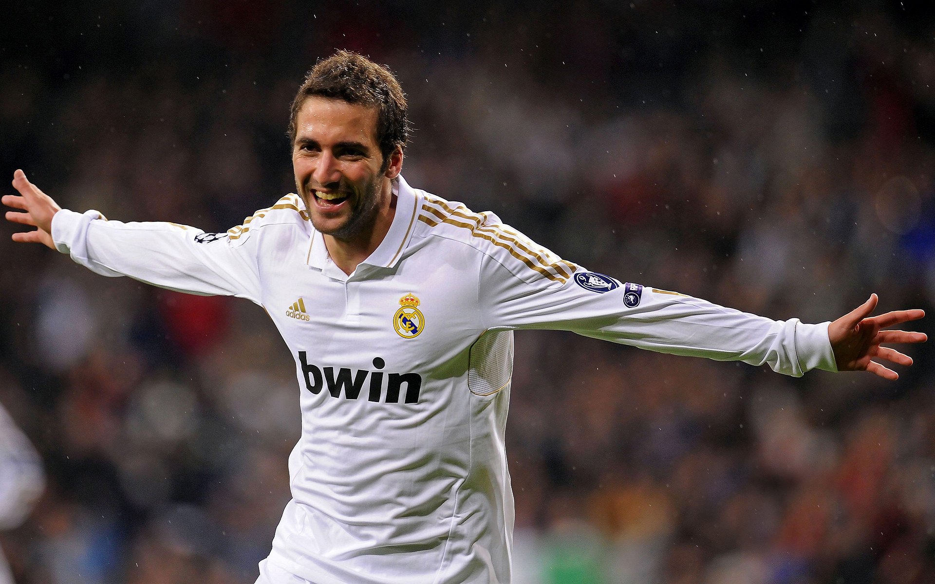 中超防守型中场数据聚类结果可视化，2020防守型中场